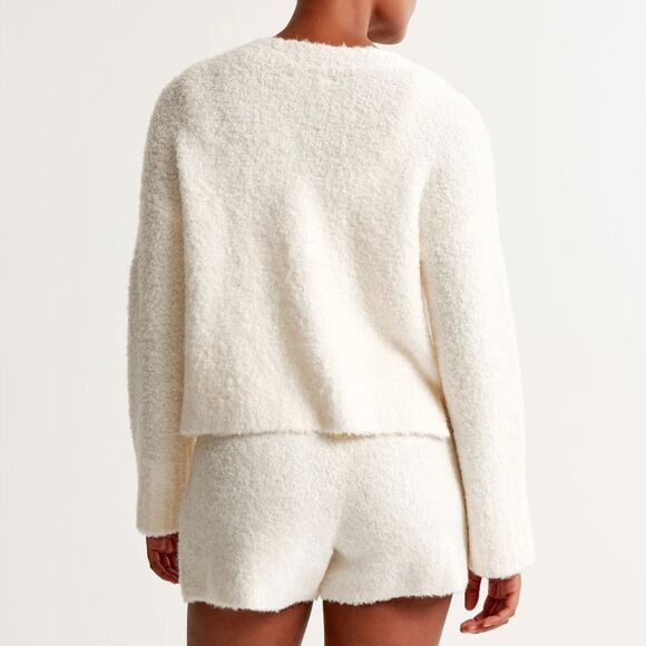NWT Abercrombie and Fitch Lounge Ivory Boucle Wool Blend Cardigan Size Small - Picture 2 of 16